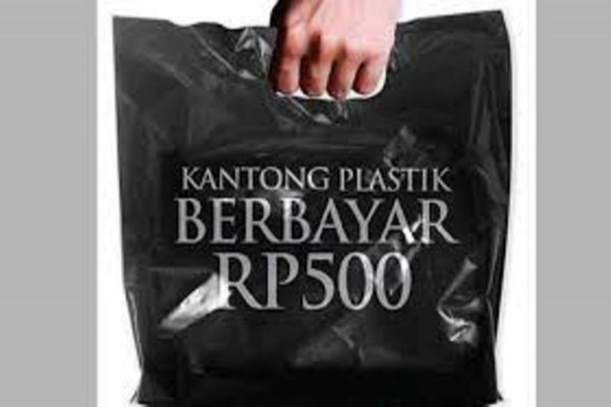 Pemakaian plastik di hypermart Jayapura berkurang