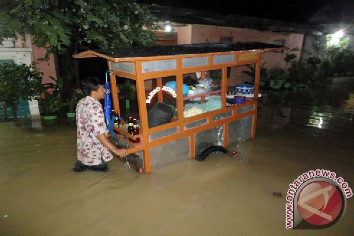 Banjir Bengawan Solo di Hilir Jatim Surut