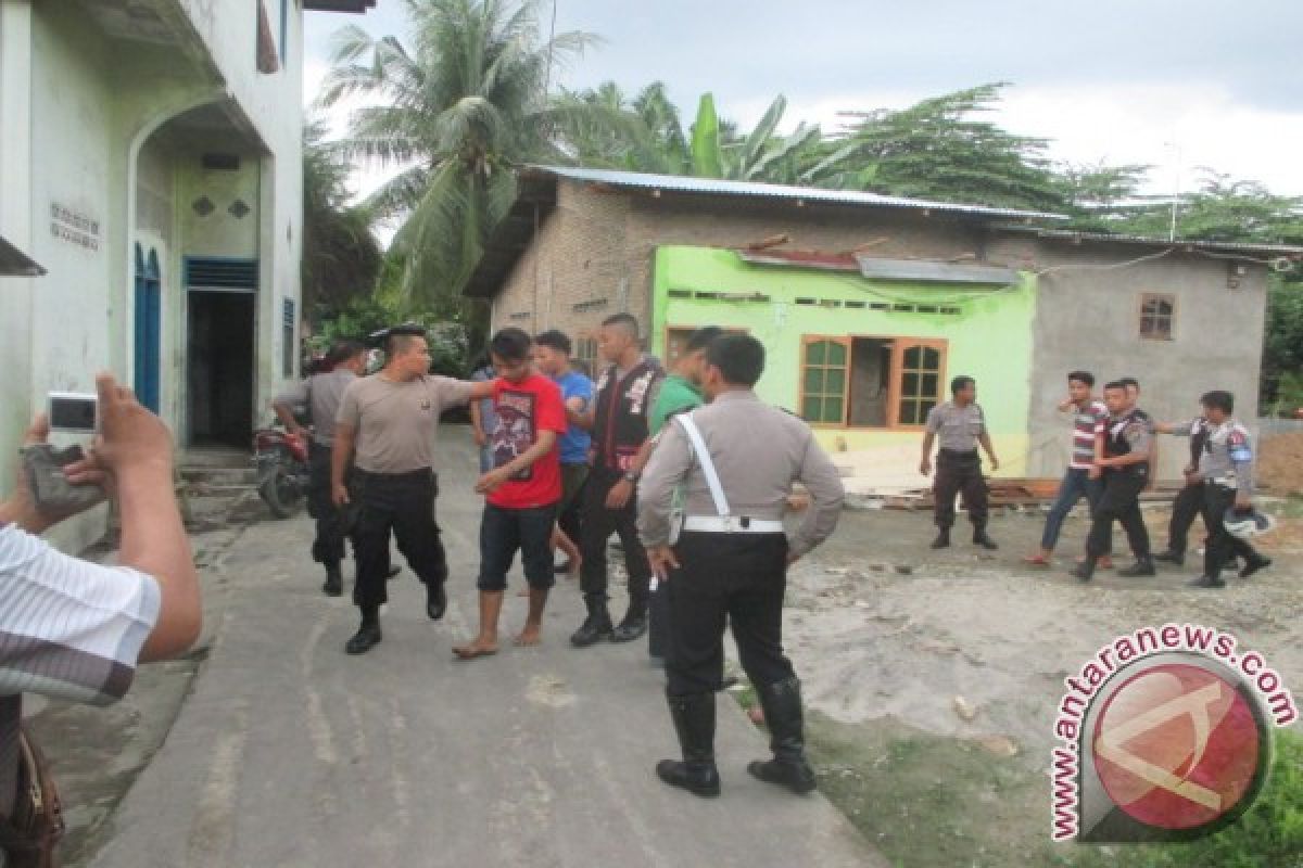  Gudang Lemang Batok Digerebek Polisi