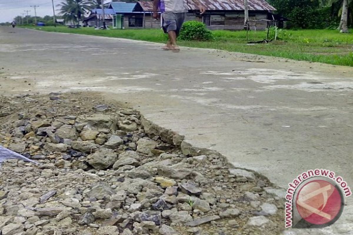 Pimpinan DPRD Segera Tinjau Proyek Rabat Beton Pulau Maya