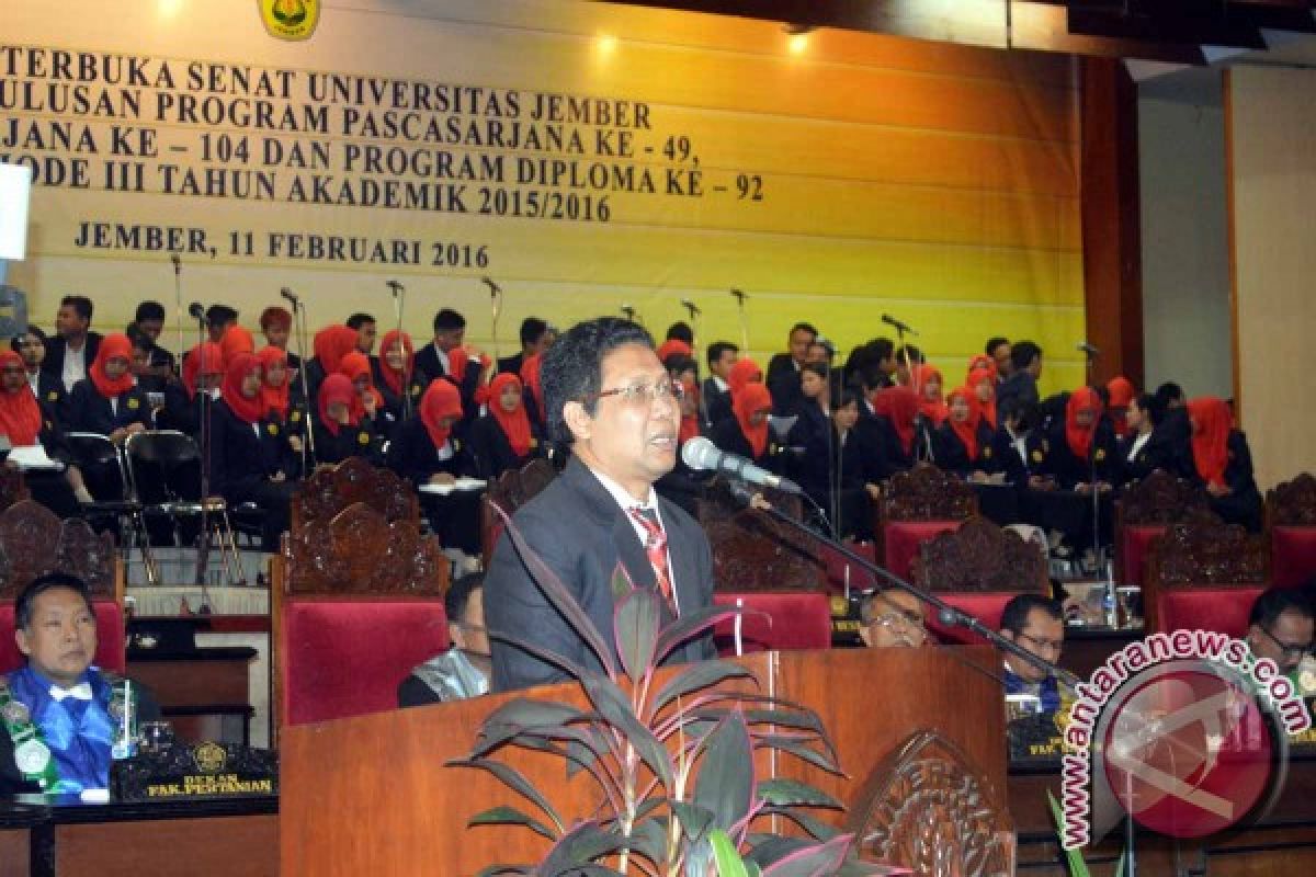 Ketua DPRD Jatim Beri Orasi Ilmiah Wisuda Unej