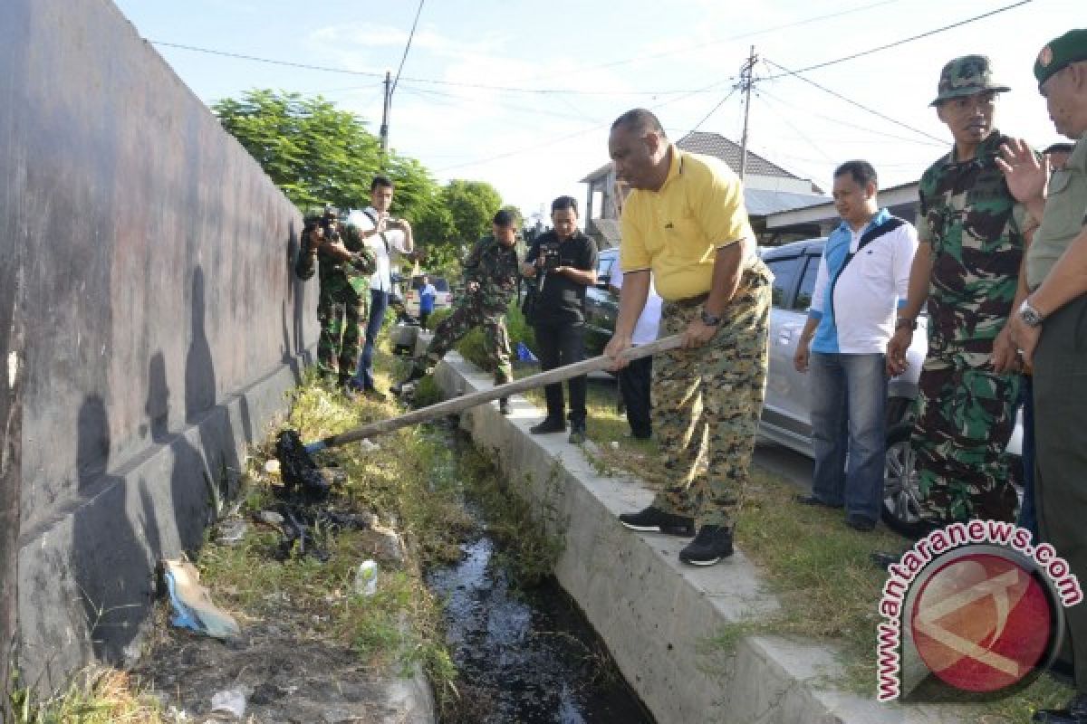 Gubernur Gorontalo Turun Langsung Berantas Sarang Nyamuk