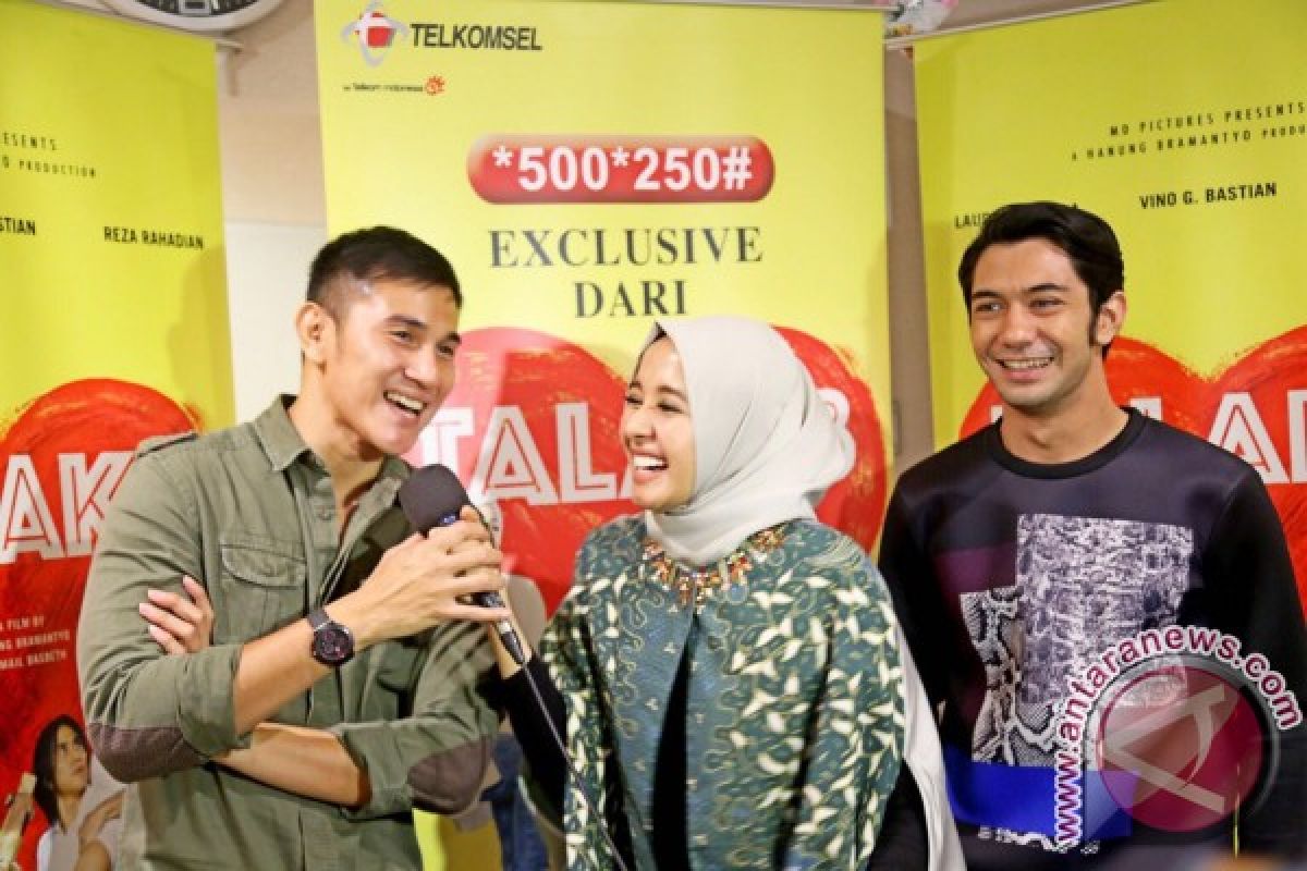 Telkomsel ajak pelanggan nonton bareng "Talak 3" di Lombok