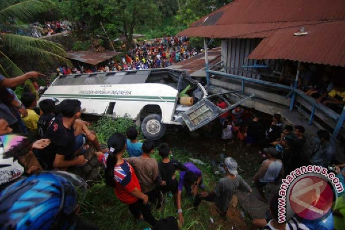 Sopir bus Unand Asril akhirnya meninggal dunia