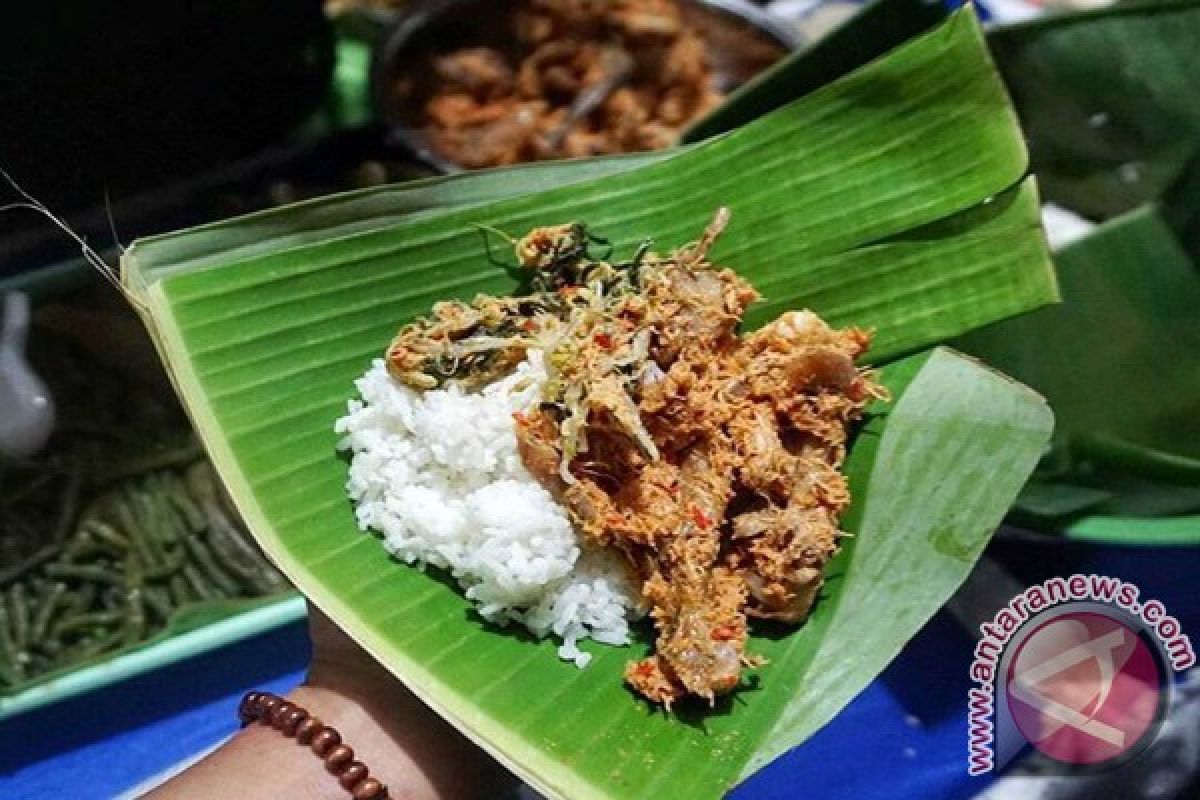 Pecel Pitik Kemiren yang Selalu Bikin 