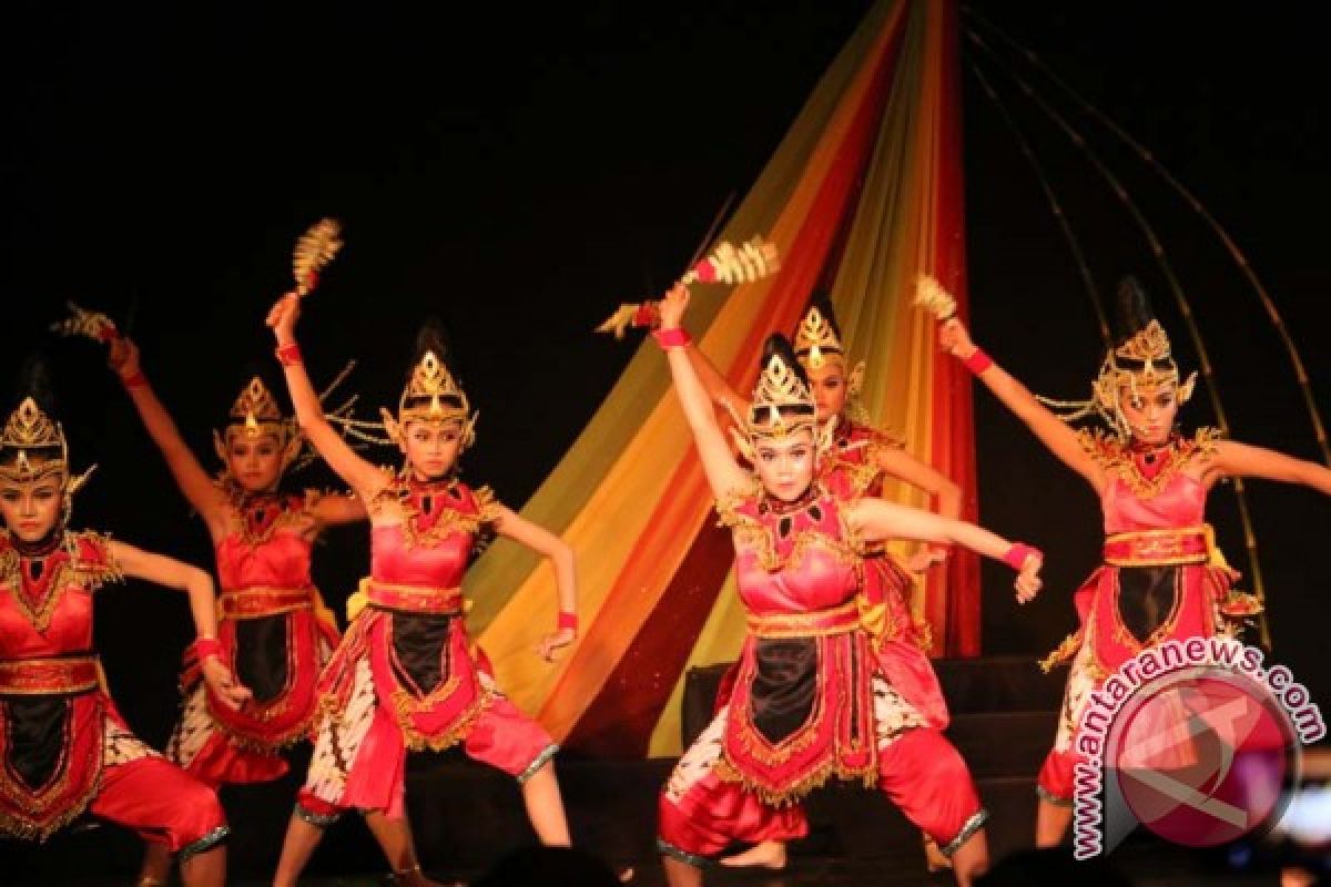 Kesenian Pendalungan Jember Tampil di Taman Budaya Jatim