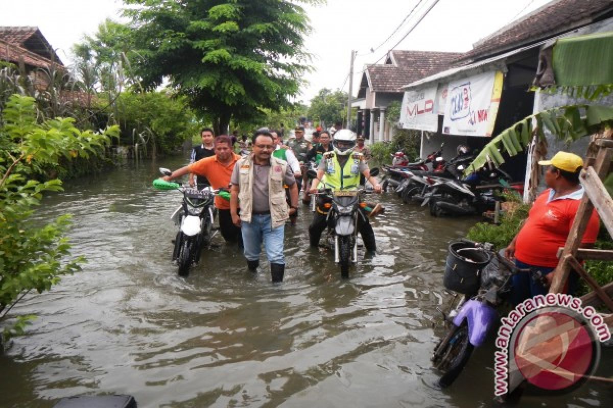 Wagub Jatim Tinjau Lokasi Banjir Sidoarjo