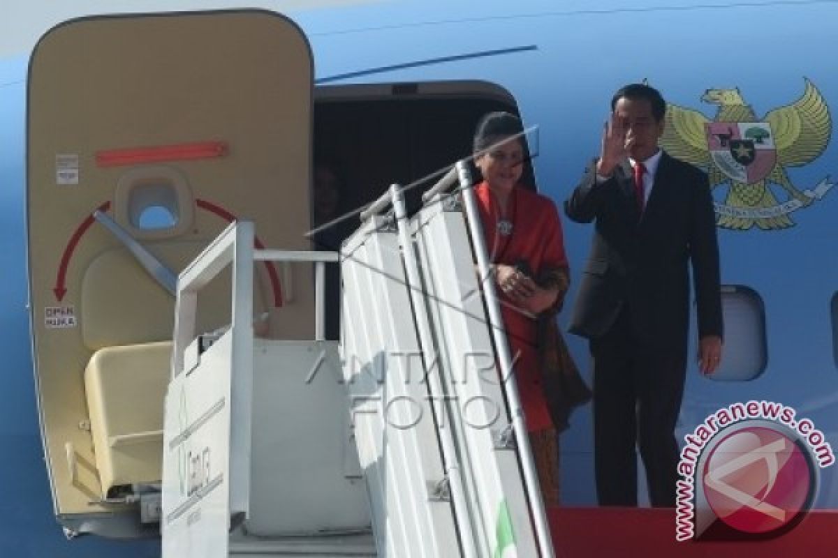 Presiden Jokowi Tiba Di Guam Untuk Transit