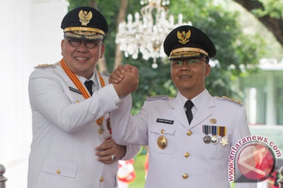 Gubernur Bengkulu blusukan kendarai motor alami kecelakaan