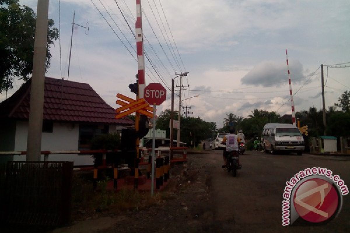 KAI tambah dua pintu perlintasan kereta api 