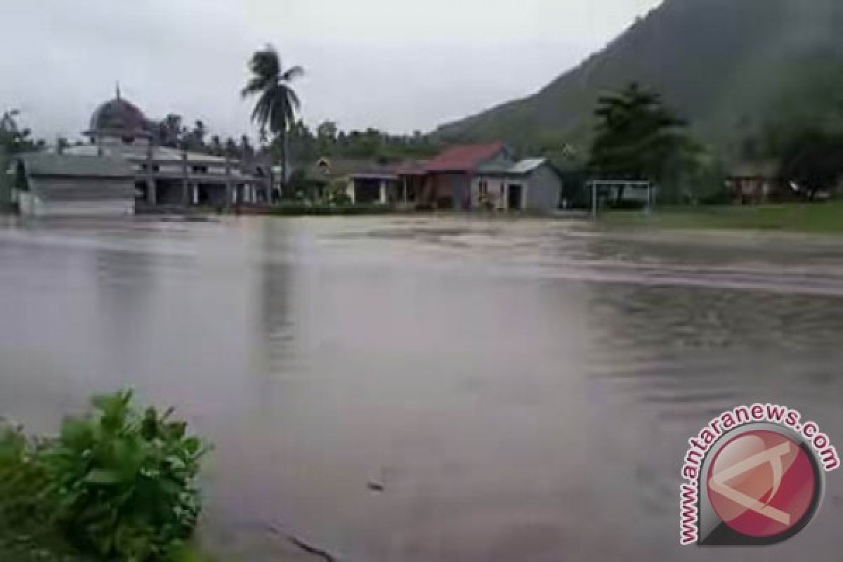 Tiga Desa Di Kabaena Diterjang Banjir Bandang