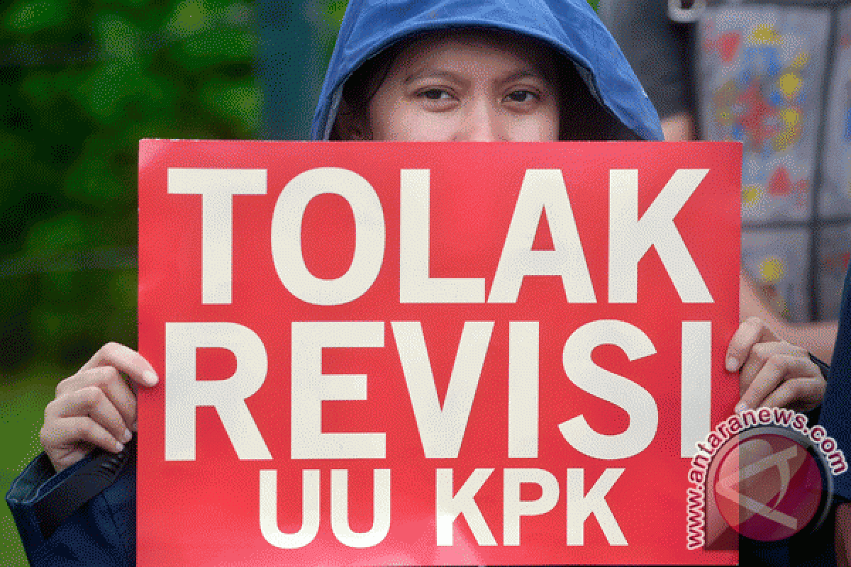 Revisi UU KPK didesak dikeluarkan dari Prolegnas 2016