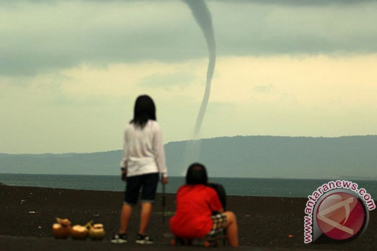 BMKG:  Waspadai potensi angin kencang di Bali saat akhir tahun