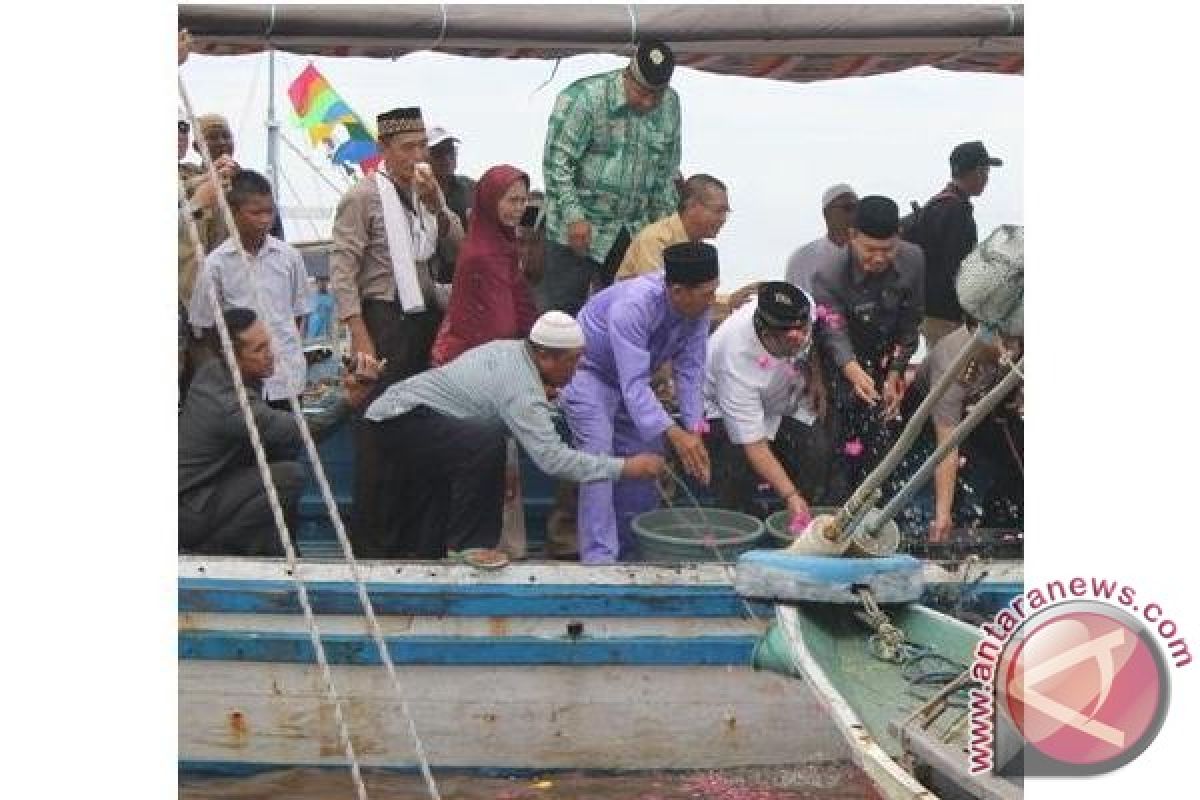 Sukamara Gelar Pesta Laut Sebagai Ungkapan Syukur