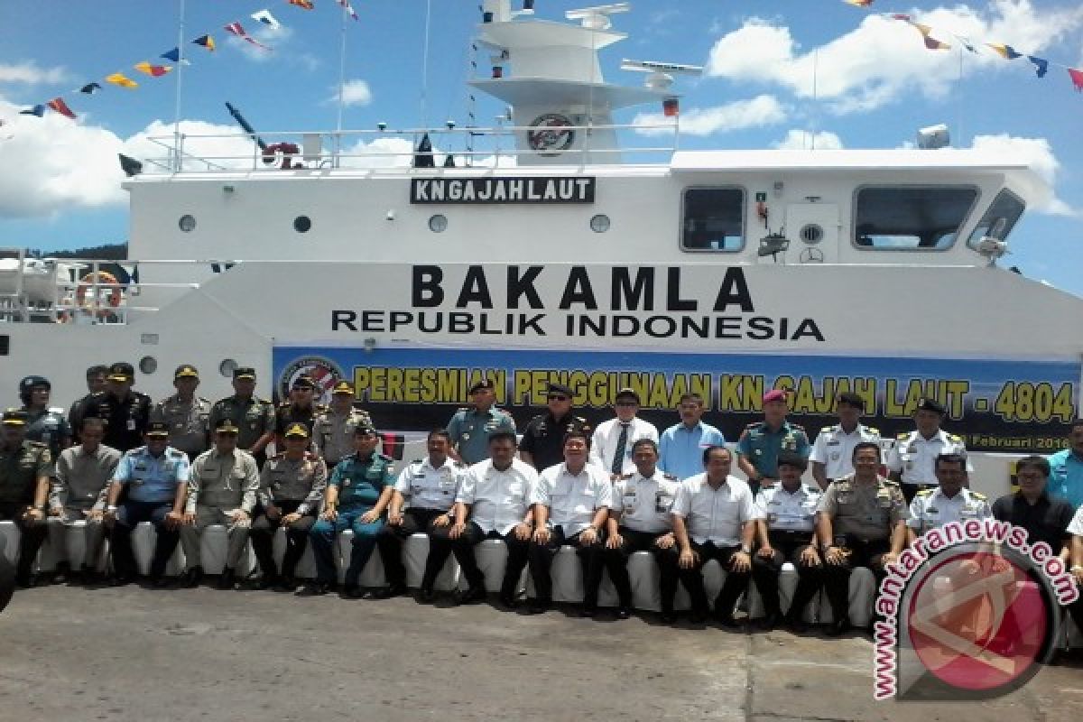 Gubernur  resmikan penggunaan Kapal Patroli Gajah Laut 