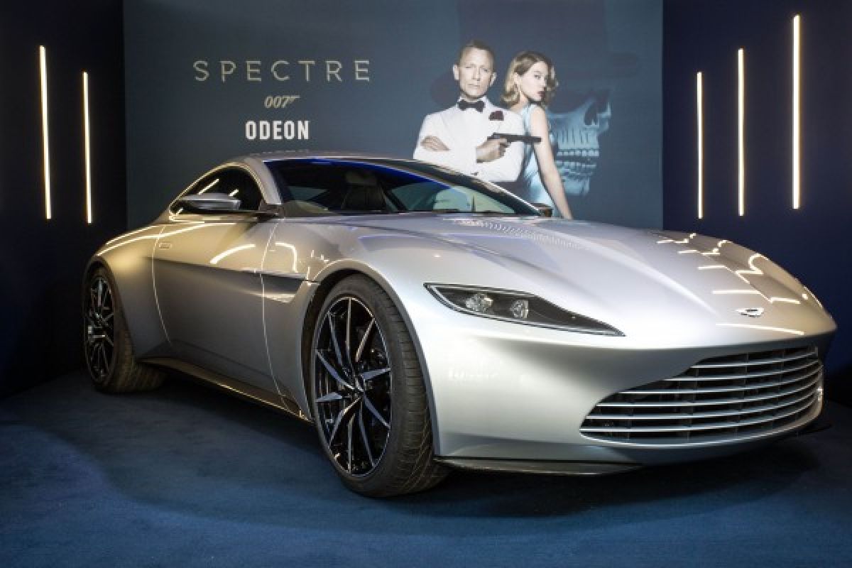 Aston Martin made for Bond "Spectre" film sells for $3.5 million