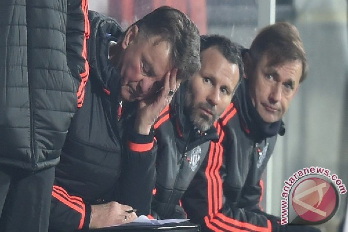 Giggs berniat hengkang dari Manchester United jika Mourinho datang