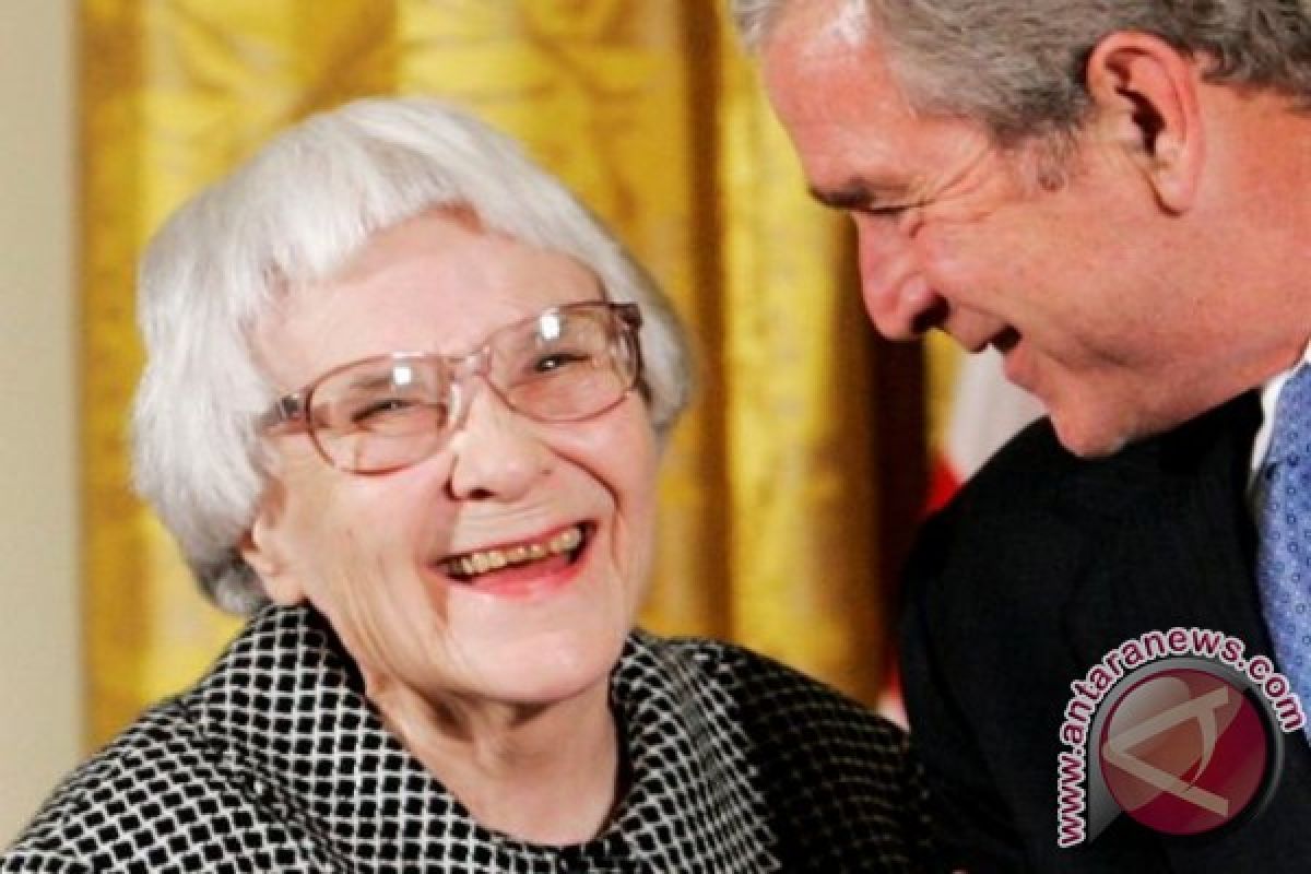 Harper Lee dimakamkan di kampung halamannya Alabama