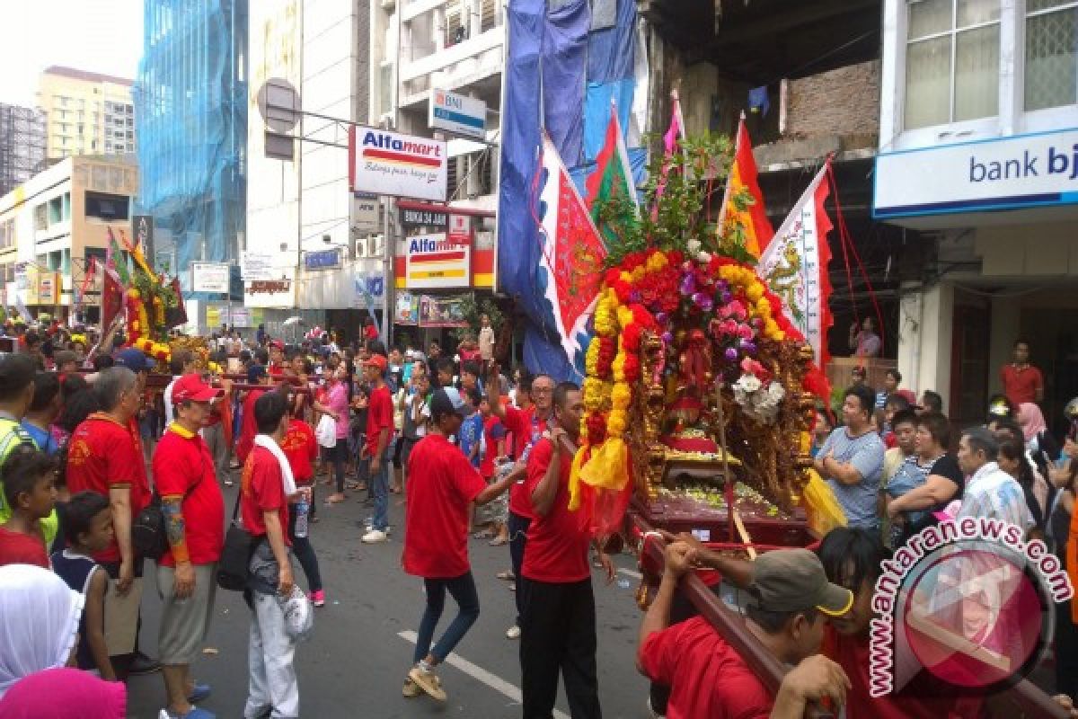 Meriahnya karnaval Cap Go Meh Glodok 2016