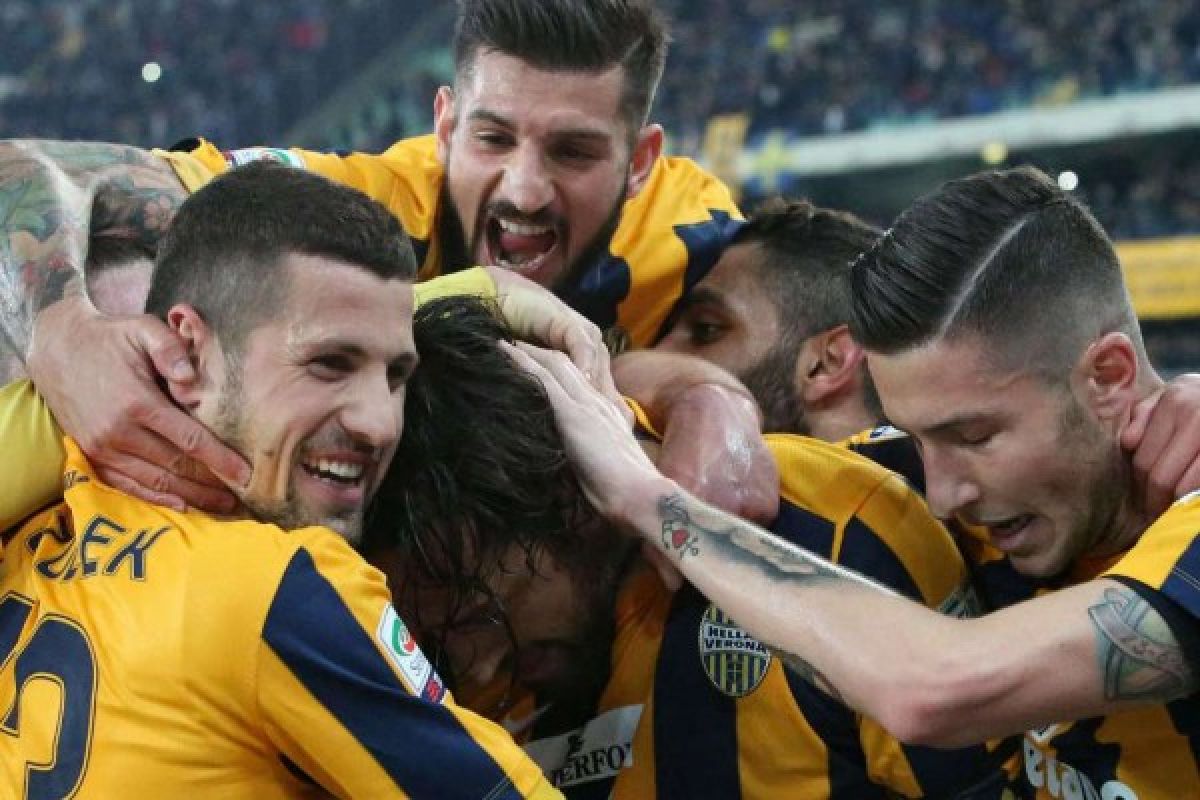 Hellas Verona terdegradasi