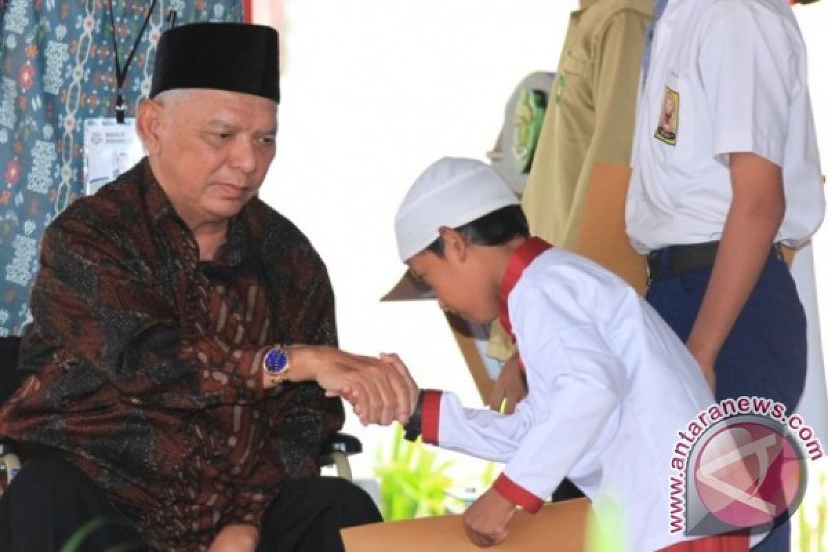  Gubernur: Waktu Pendidikan Agama Empat Jam Pelajaran