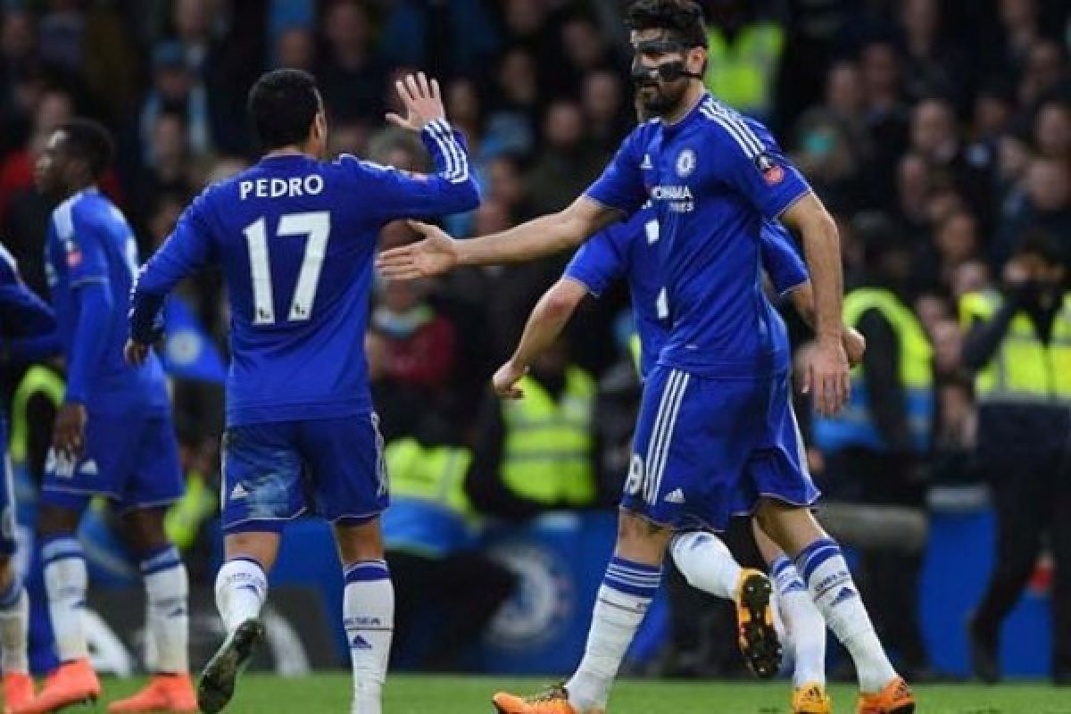 Klasemen Liga Inggris, Chelsea teratas