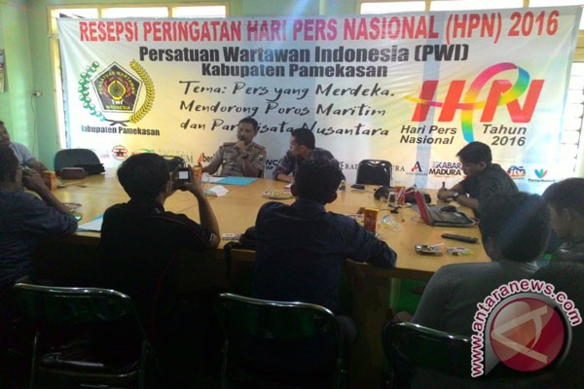 PWI Dialogkan Peran Pers Dalam Penegakan Supremasi Hukum