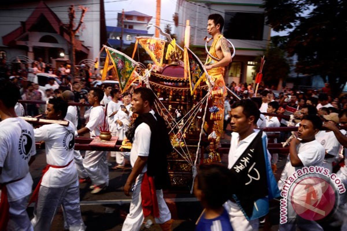 Pengunjung Cap Go Meh di Pulau Kemaro diperkirakan 30.000 orang