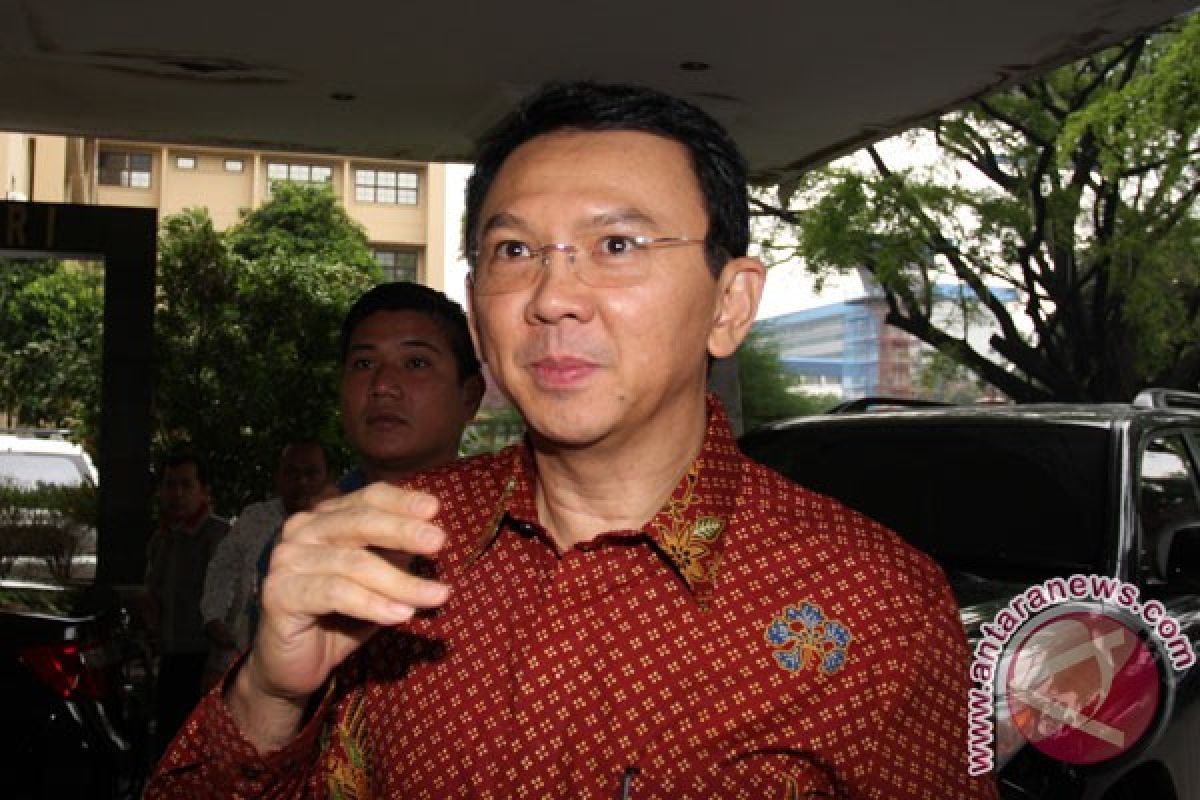 Ahok bantah akan batasi motor di Sudirman-Senayan 