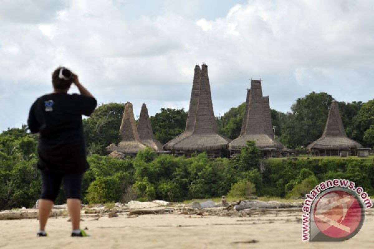 Terbakarnya rumah adat di Sumba mengakibatkan kerugian capai Rp4 miliar