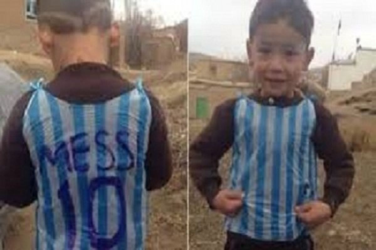 Messi kirim dua kaus untuk penggemar cilik di Afghanistan