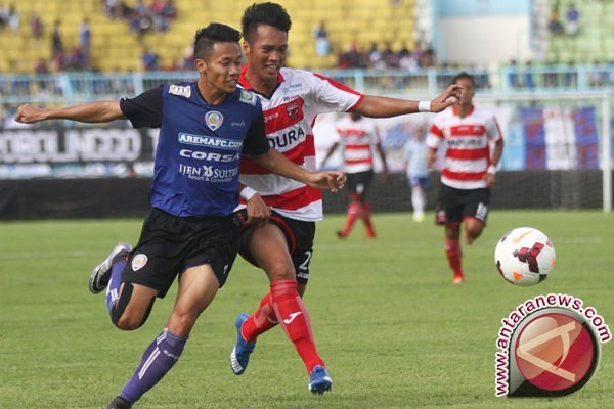 MU Taklukkan Persipura Jayapura 2-0