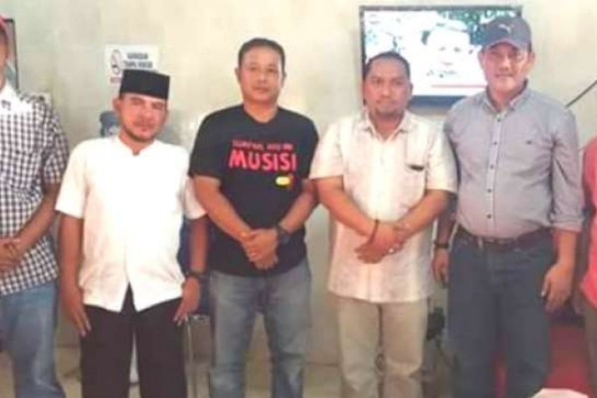 Masyarakat Rohil Kecam Pembongkaran Besi-Besi Tua Bekas Pelabuhan Bagan Siapiapi