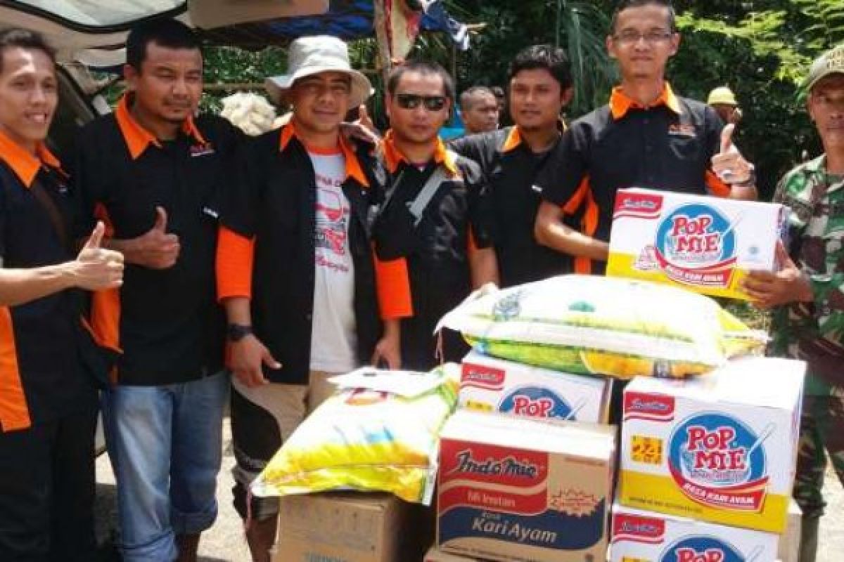 Nissan Livina Club Riau Bantu Korban Banjir di Siak Hulu