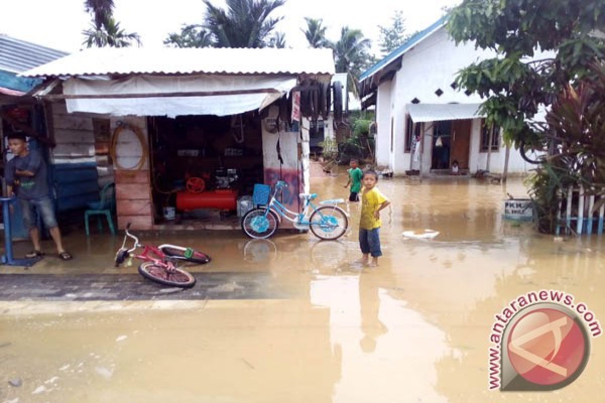 Dua Kecamatan Di Bombana Diterjang Banjir Bandang
