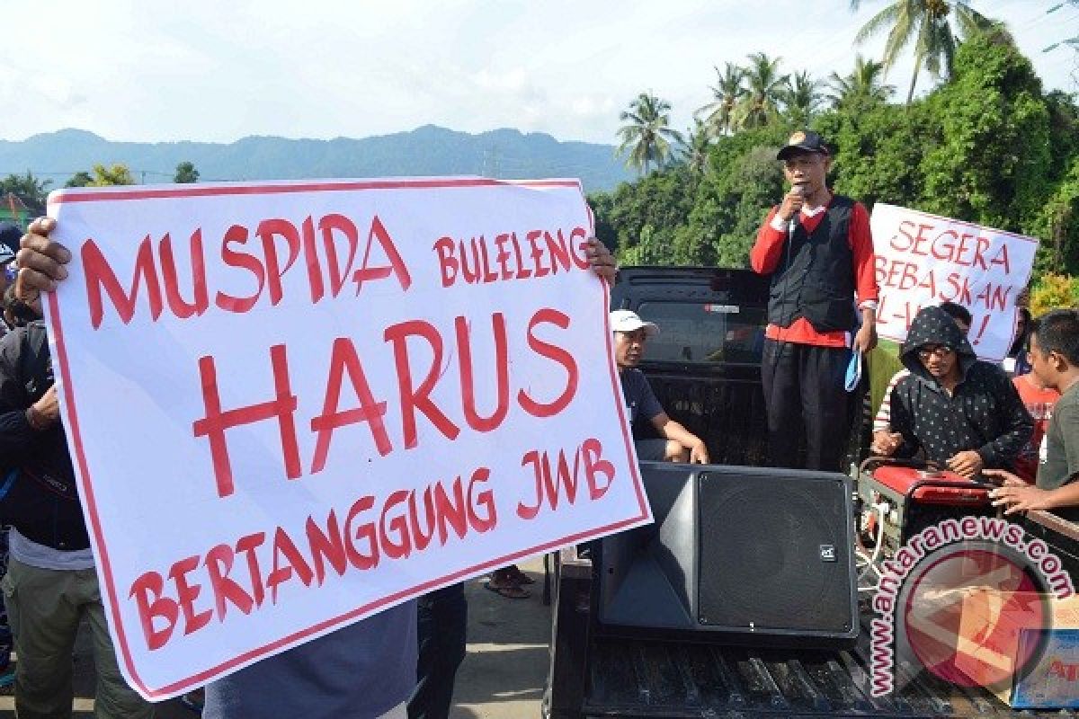 Ratusan Warga Celukan Bawang Demo Saluran SUTT