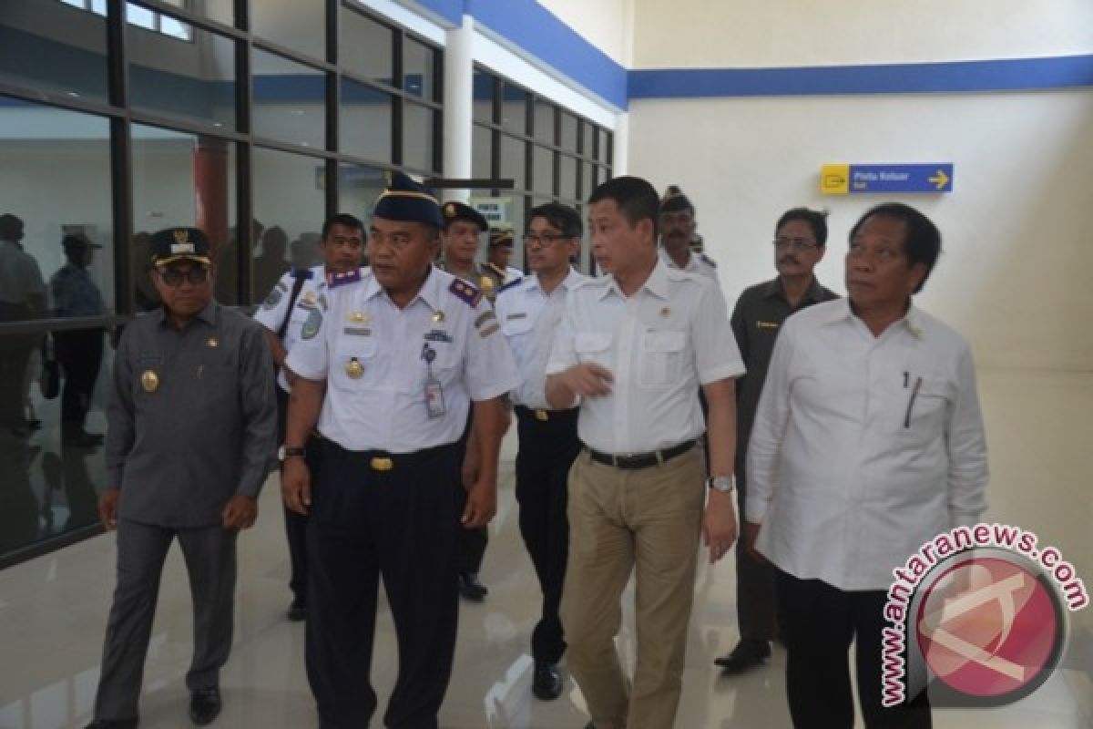 Menhub Tinjau Bandara Binaka Gunungsitoli