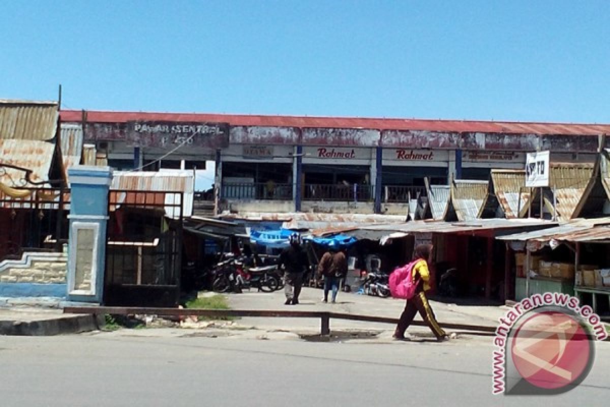 Pasar Sentral Poso Dijadikan Ruang Terbuka Hijau