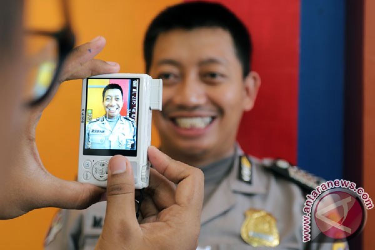 Oknum polisi rusak mobil warga diamankan