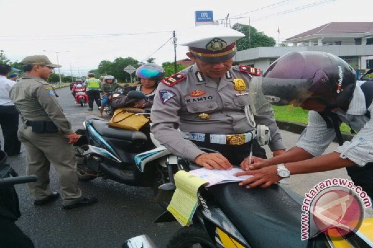 Polres Sambas Tindak Tegas Pelanggar Operasi Patuh