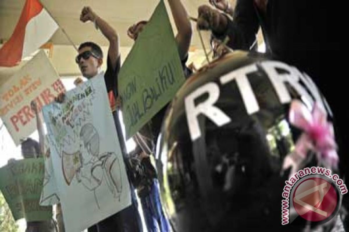 Wali Kota Mataram tandatangani Perda RTRW