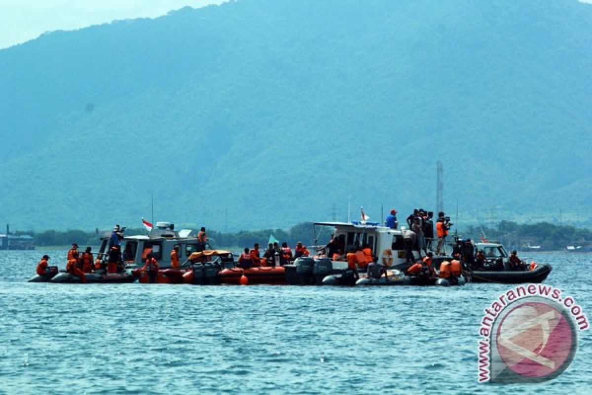 Empat korban kapal Ravelia tenggelam belum ditemukan