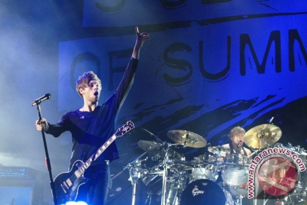 5 Second of Summer sukses "goyang" penggemar Indonesia