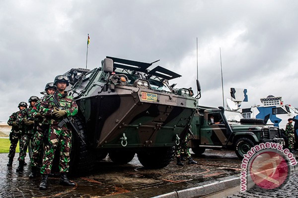 KTT OKI - Mobil jihandak TNI siaga  di Bandara Halim