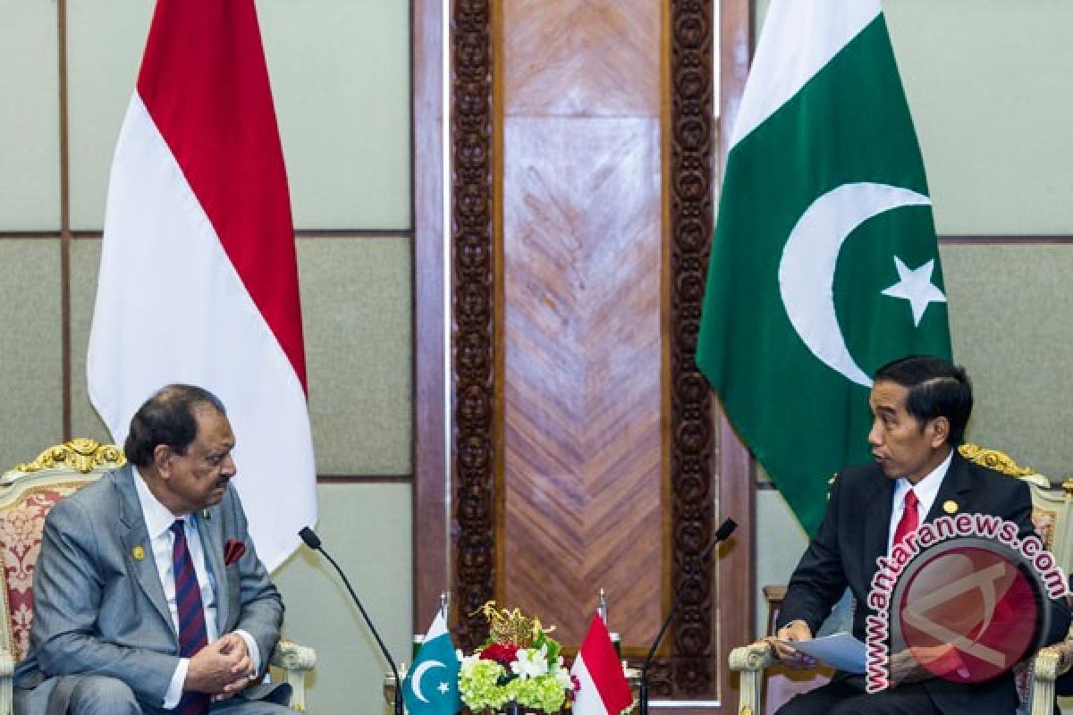 Jokowi lakukan pertemuan dengan Presiden Pakistan Mamnoon