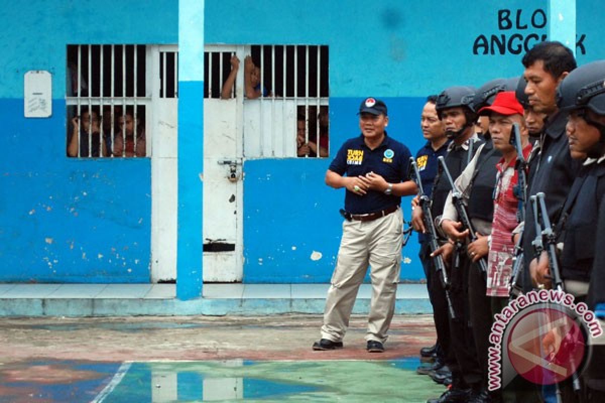 Lapas Pekanbaru diberondong tembakan