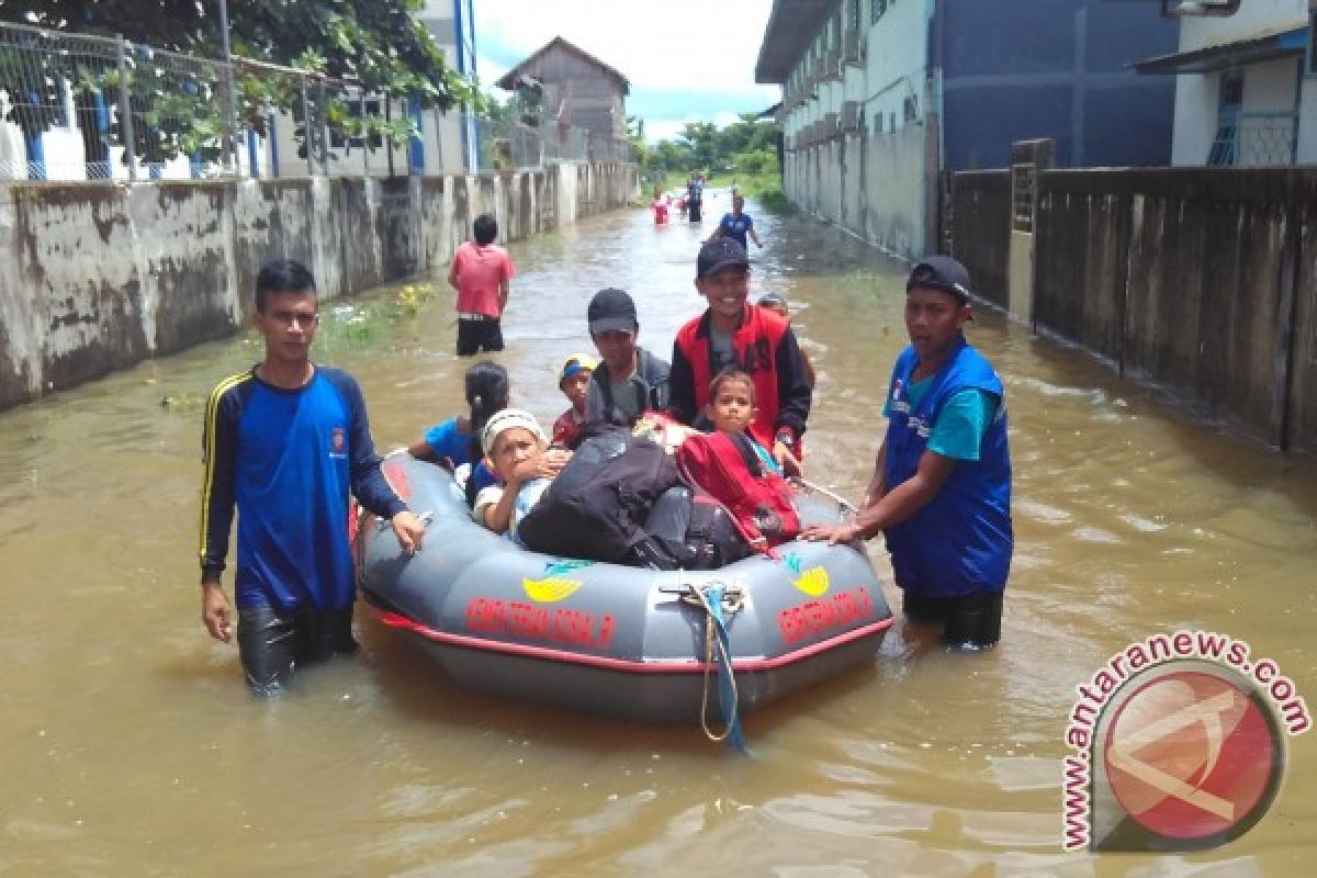 Evakuasi Korban Banjir Singkawang Bertambah 14 KK