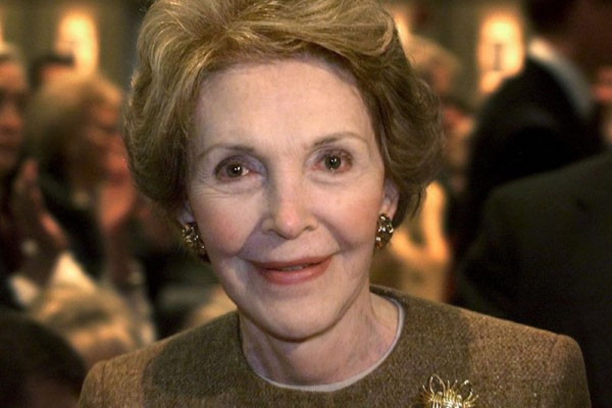 Nancy Reagan meninggal jadi "trending topics" twitter