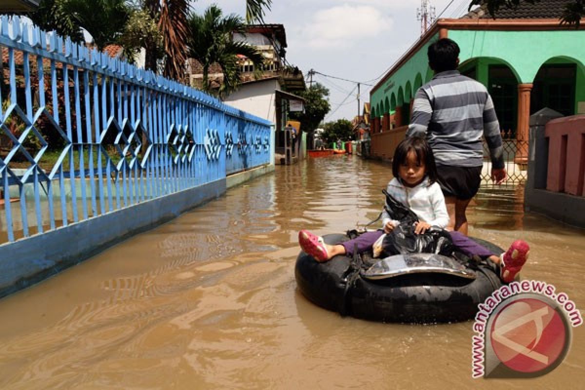 Dua orang tewas dan 24.000 jiwa terdampak banjir Bandung