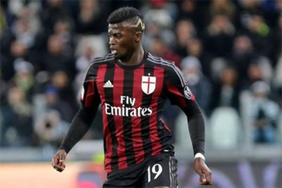 Penyerang AC Milan M`Baye jalani operasi mata kaki